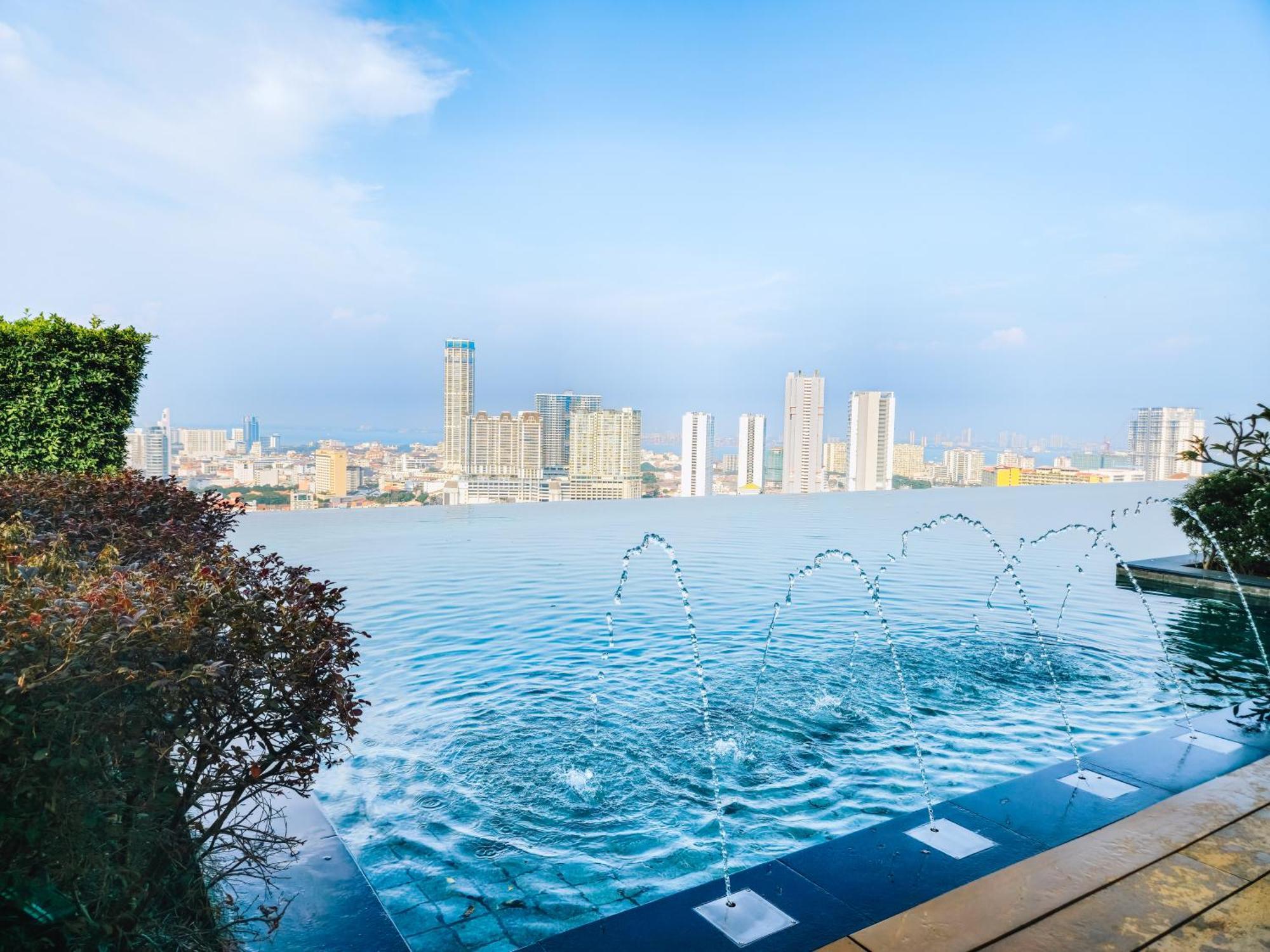 Infinitypool9Px Beacon Executive Suites 조지타운 외부 사진